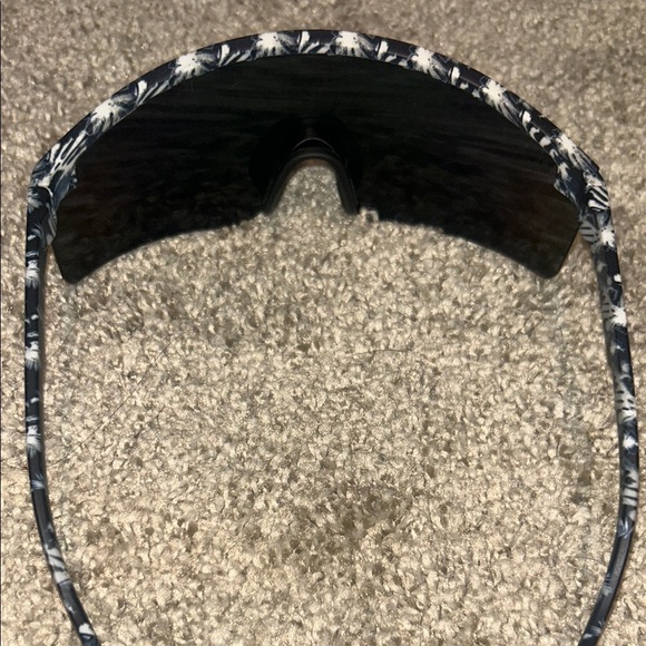 Dallas Cowboys Floral Large Frame Sunglasses - Picture 6 of 9